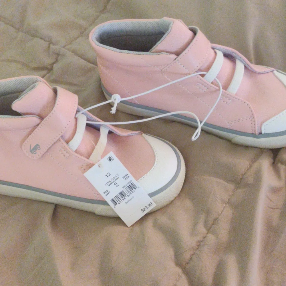 Shoes - Picture 2 of 3